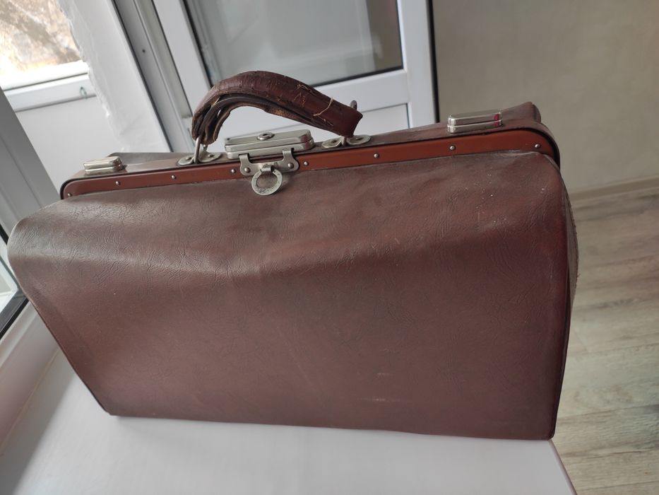 Продам антиквариат саквояж