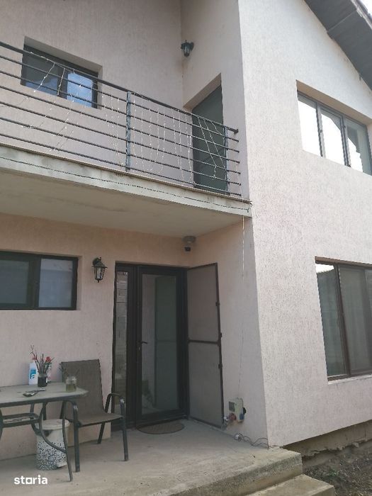 Casă (zonă parc) str.Potelu