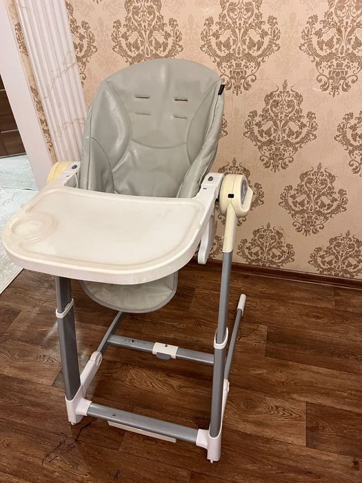 Продам детский стол для кормления