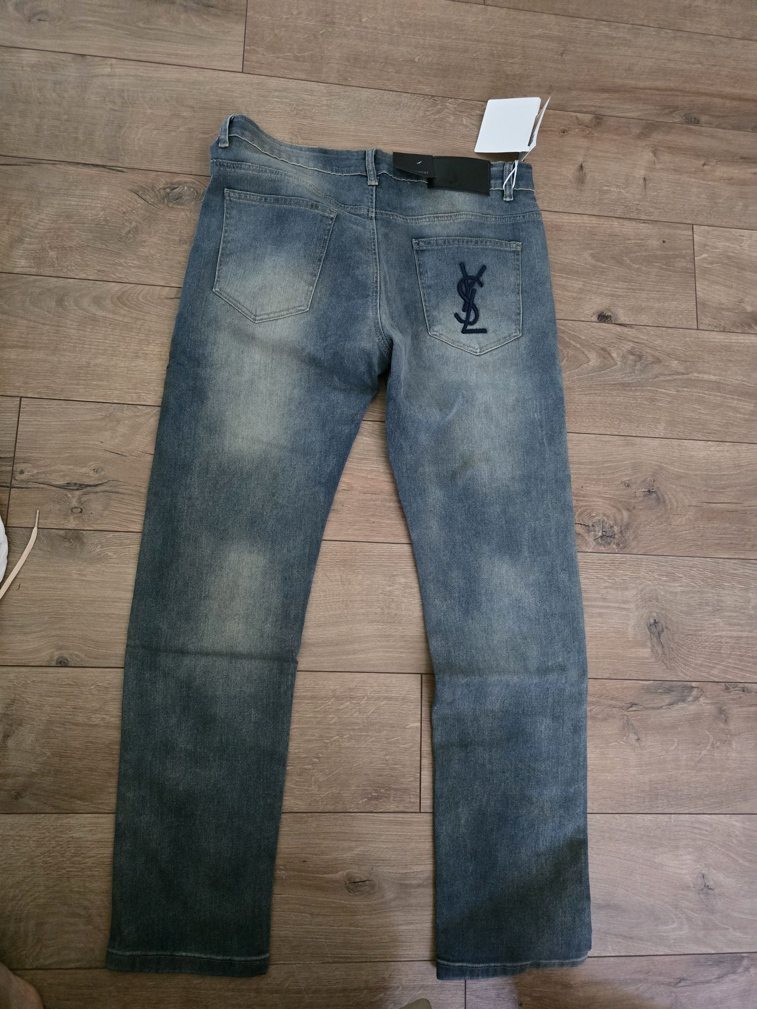Blugi YSL model nou