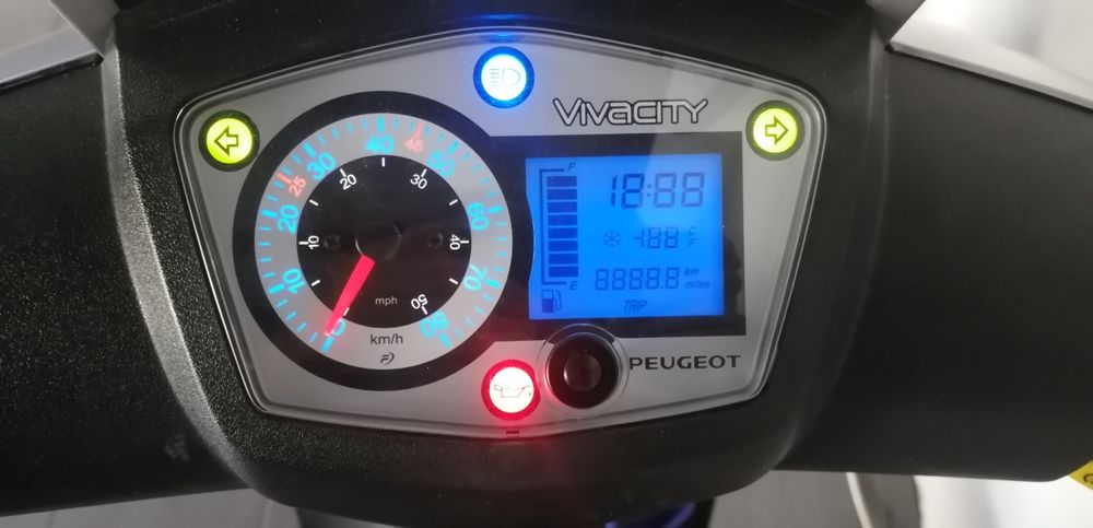 Vand Scuter Peugeot Vivacity