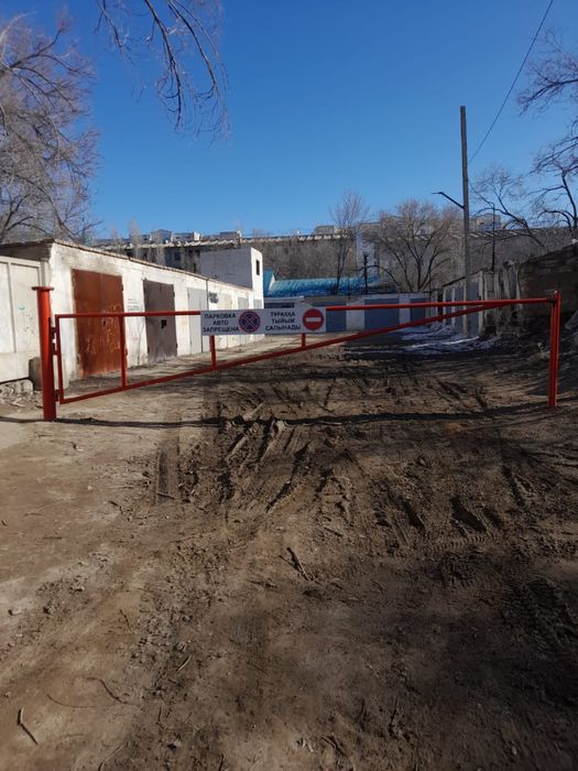 Гаражи в районе Молодой гвардии