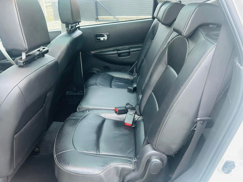 Nissan Qashqai+2-(7 locuri)-4x4-model Texna Fulll-Impecabil