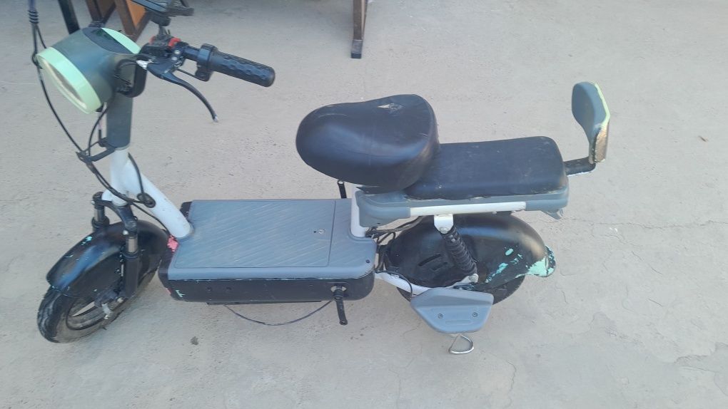 Skuter 30-35 km yuradi
