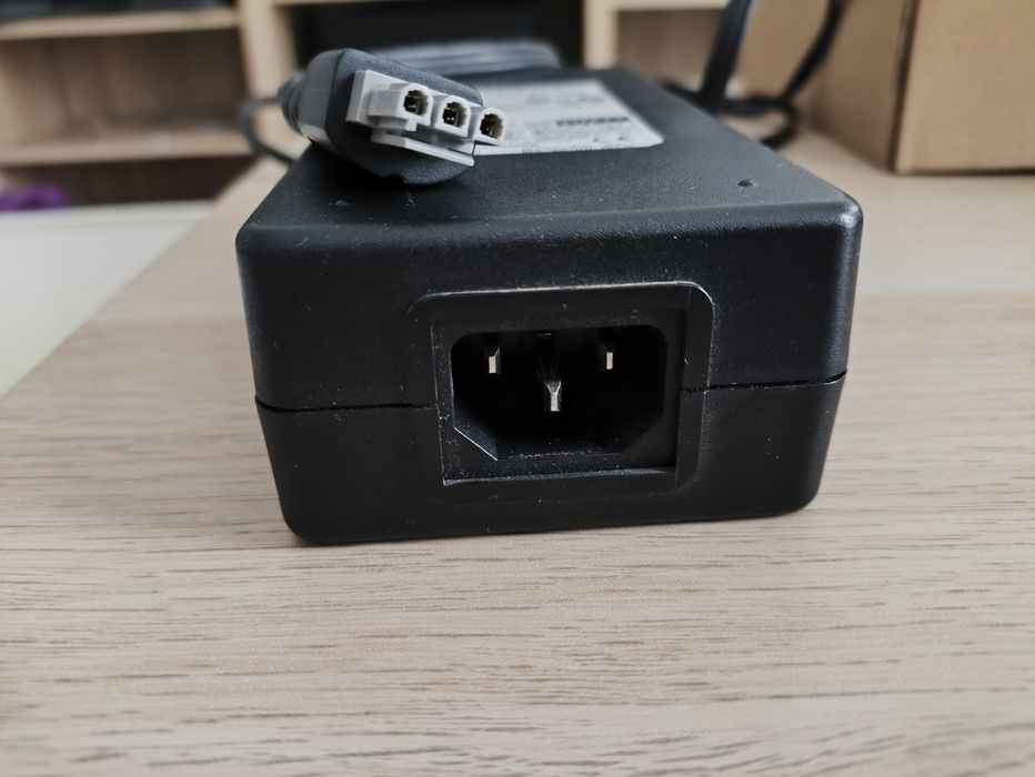 Alimentator imprimanta