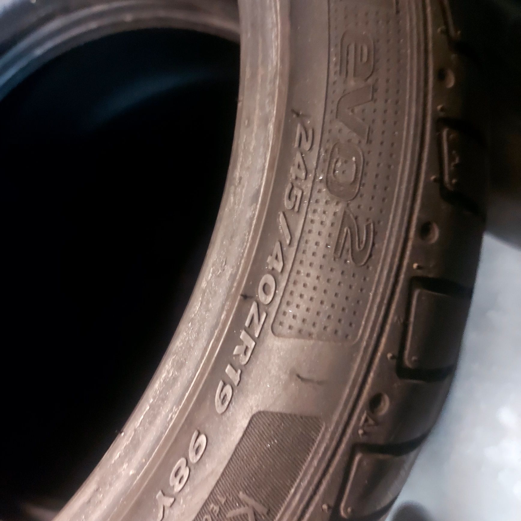 245/40/19"Hankook 4бр.гуми