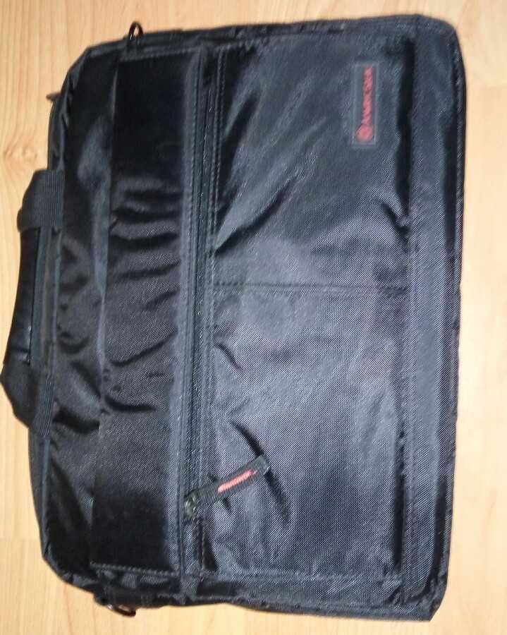 Кожаные сумки для ноутбука и документов и компактная