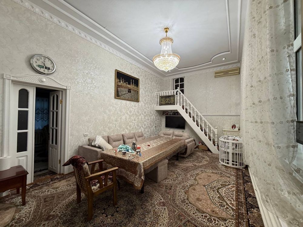 Алмазар Профессорский городок Участок 4 сотки, 260м2. Фасад 15 м