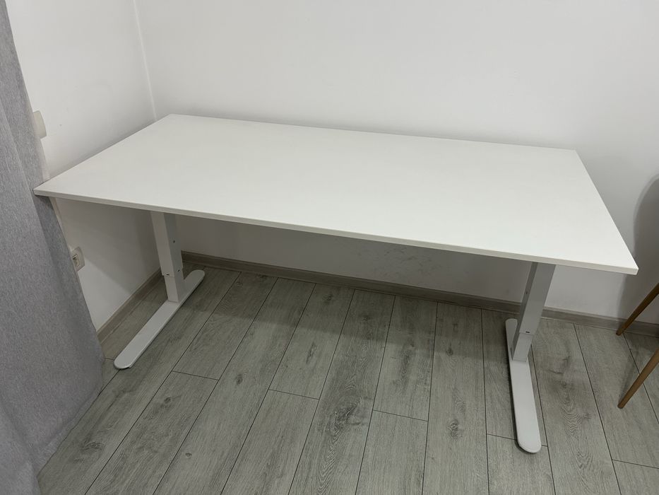 Birou Jysk 160x80 cu reglare manuala pe inaltime