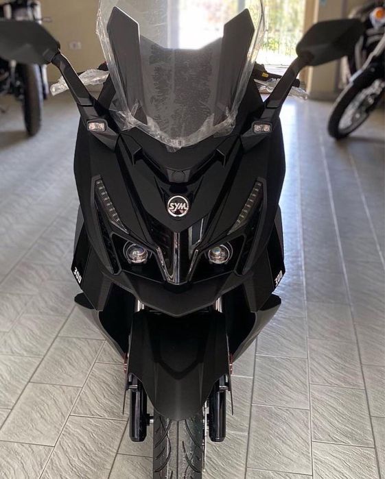 Sym Cruisym 300cc și Piaggio Medley 125cc