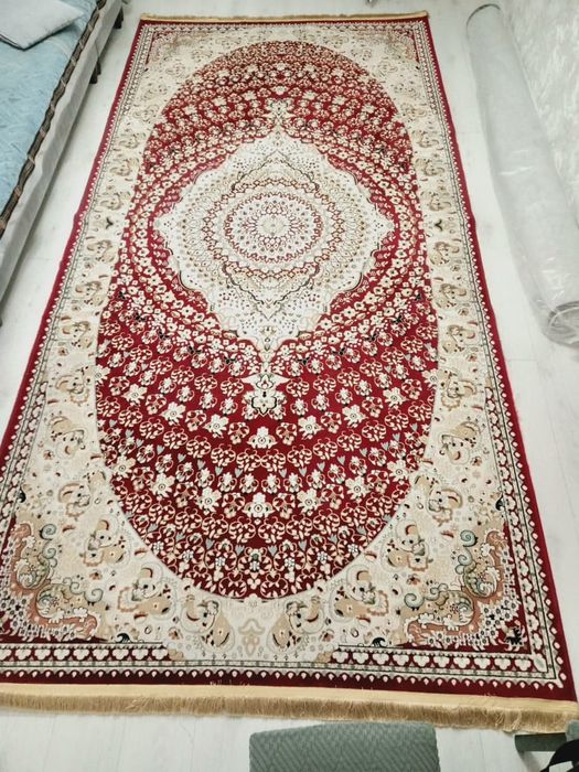 Продам ковёр в хорошем состоянии