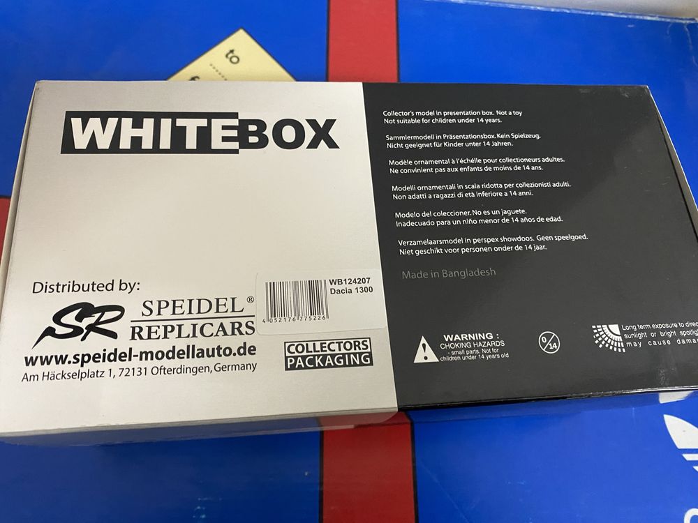 DACIA 1300 machetă auto scara 1:24 (18 cm) WHITEBOX Dacia galbenă