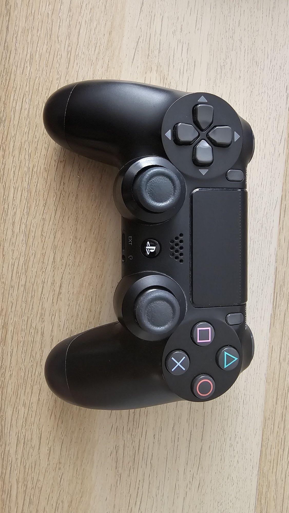 Dual shock PS4 controller