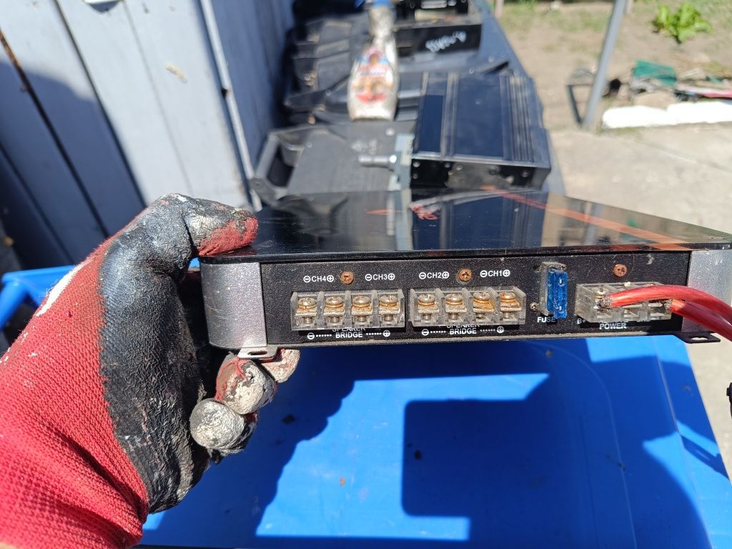 Statie auto Blaupunkt și Auwa