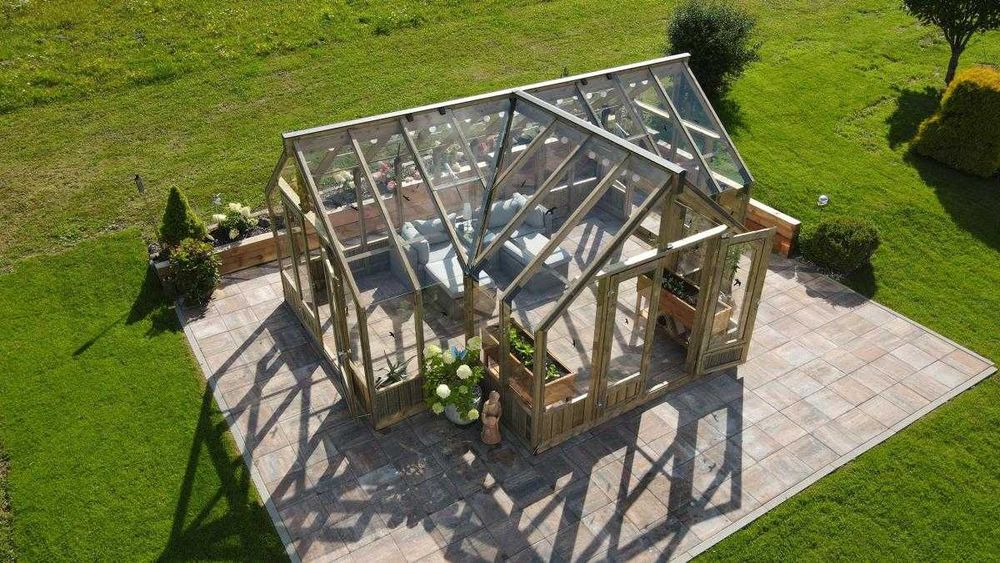 Sera din lemn si sticla, Pavilion de gradina din lemn si sticla