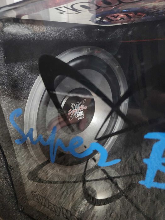 Subwoofer 1000 wats+amplificator 5800wats+instalatie completă.