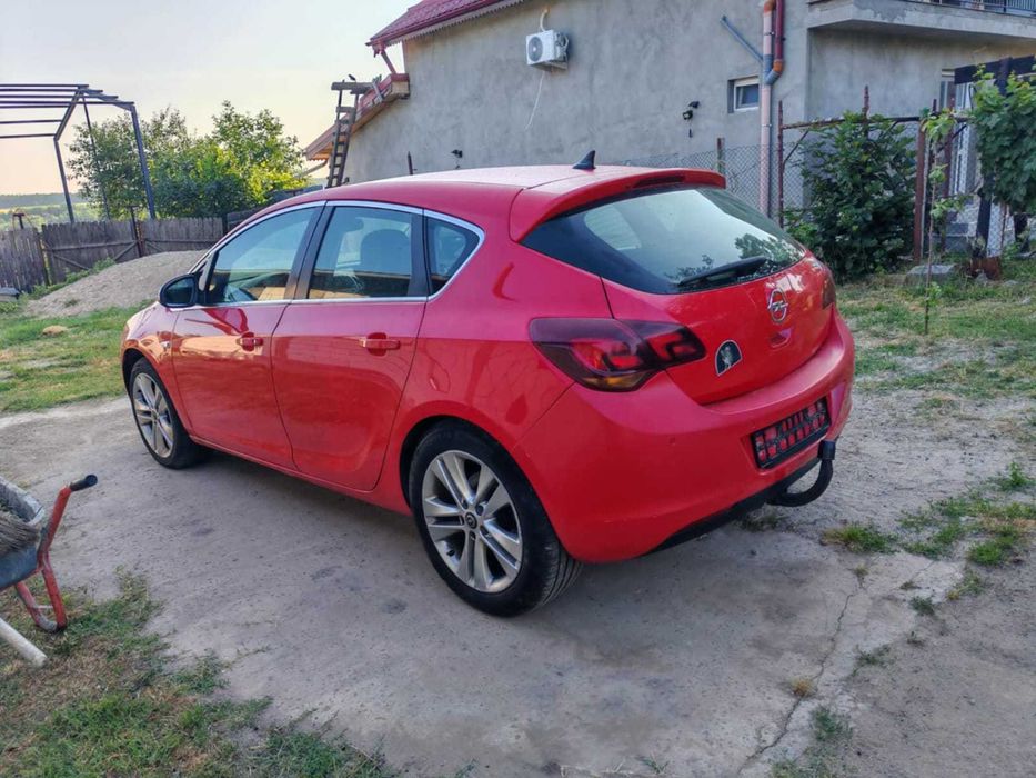 Fata completa / Piese dezmembrari Opel Astra J 1.7 diesel