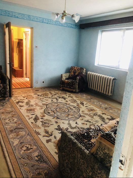 De vanzare Apartament 3 camere in Scornicesti.