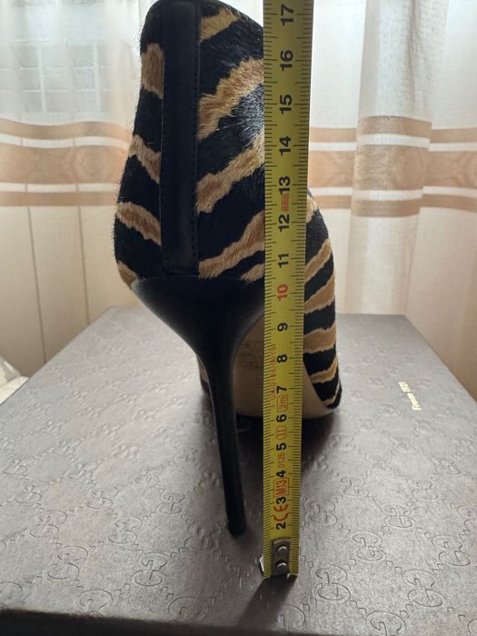 Pret redusss!!!Botine Gucci, piele ponei 1190 ron, purtare unica