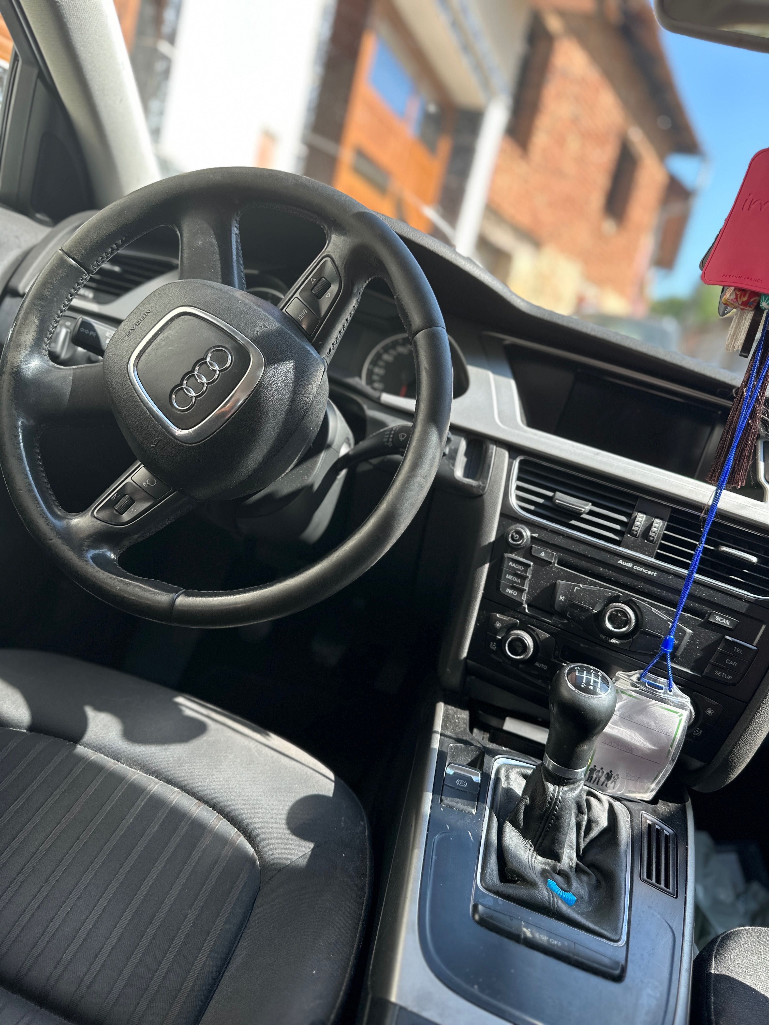 A4b8/2009/326.000km
