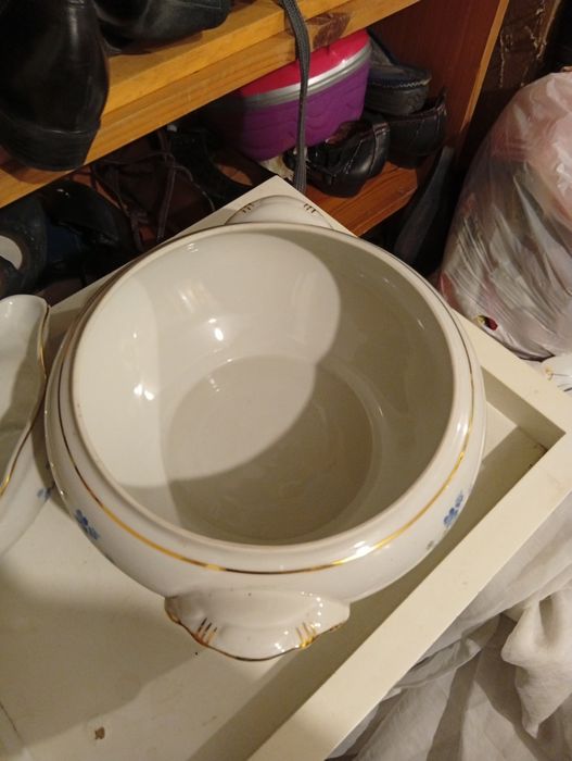 Български порцеланови сервизи за хранене  , и др.