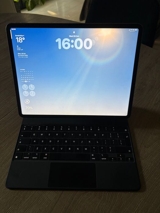 Apple iPad Air 13", M2, Space Grey, 256GB, WiFi+Cellular+MagicKeyboard