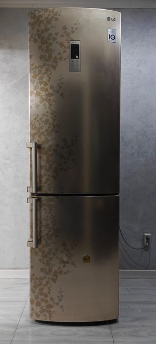 Холодильник LG NO FROST в отличном рабочем состоянии 2м