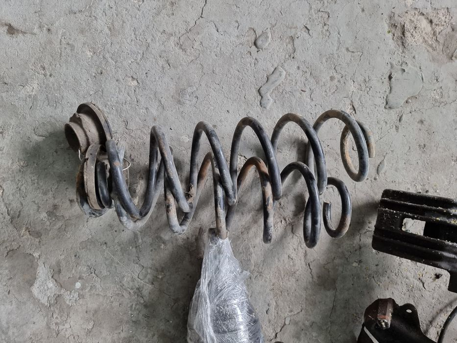 Planetara Arc Fuzeta Discuri Etrier Golf 4 A3 8L Leon 1M Octavia 1