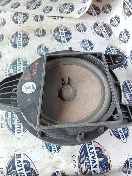 subwoofer spate original  audi a4 b9