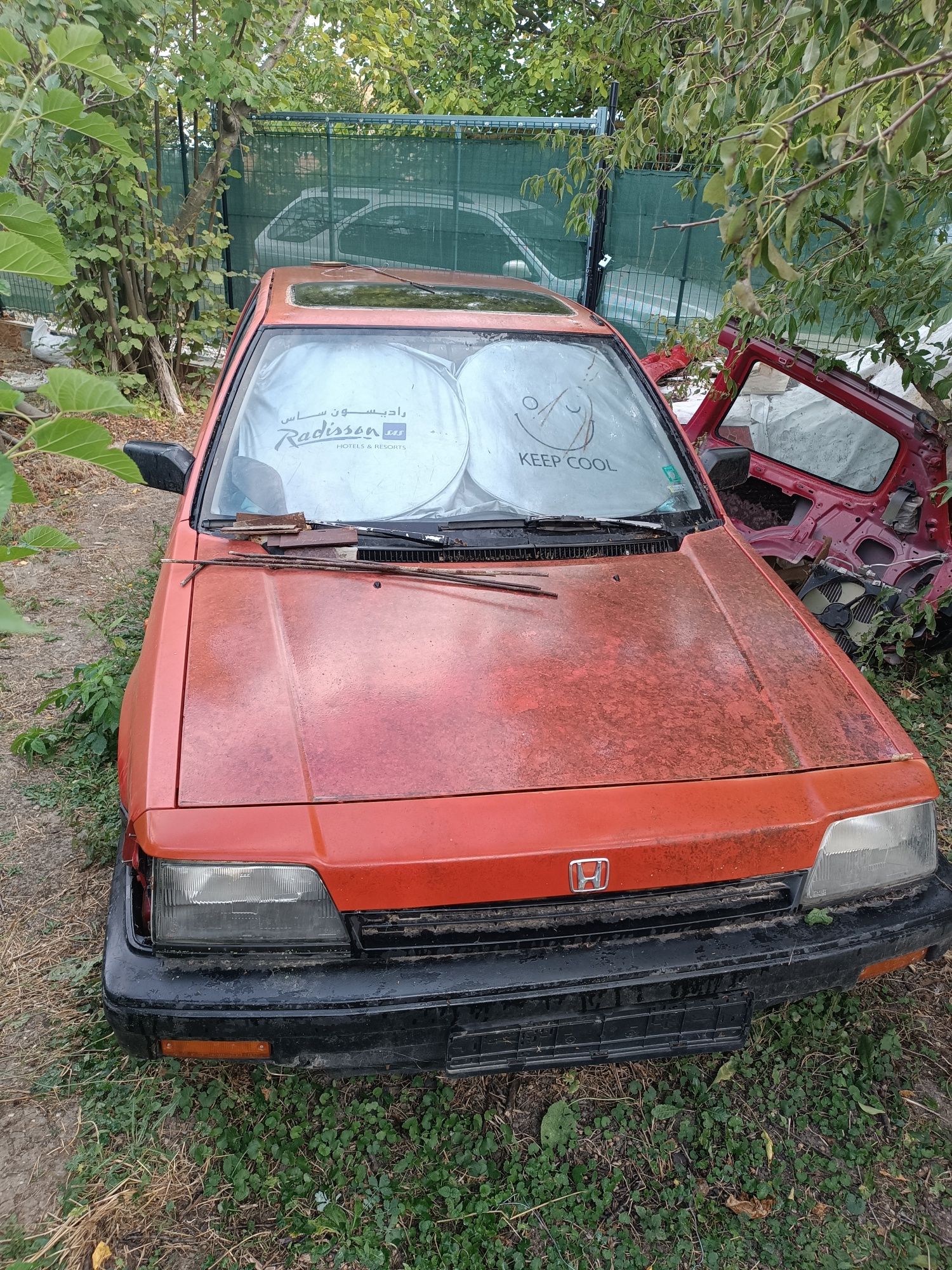 Хонда Сивик бракуван,за части.Продава се цяла.