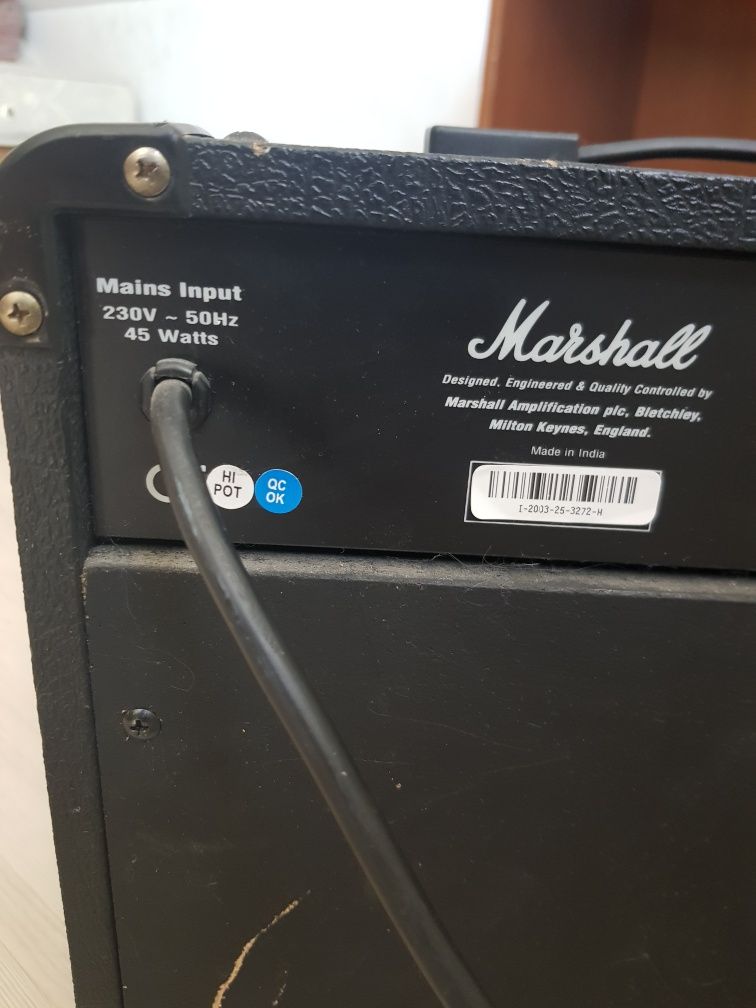 Vand amplificator Marshall MG 15dfx