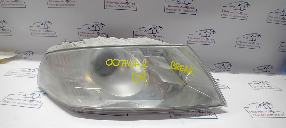 far dreapta cu lupa  skoda octavia 2