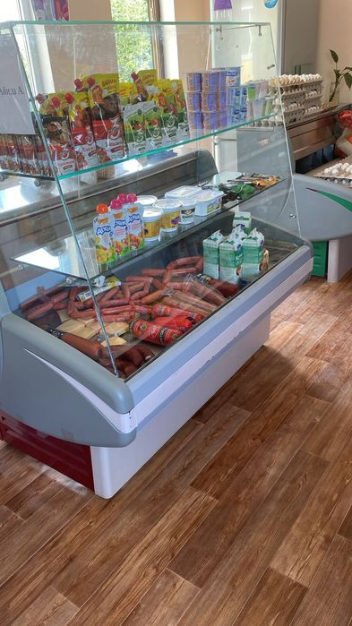 Витринный холодильник 2 шт