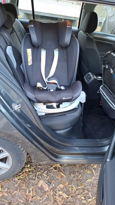 Столче за автомобил - въртящо CANGAROO