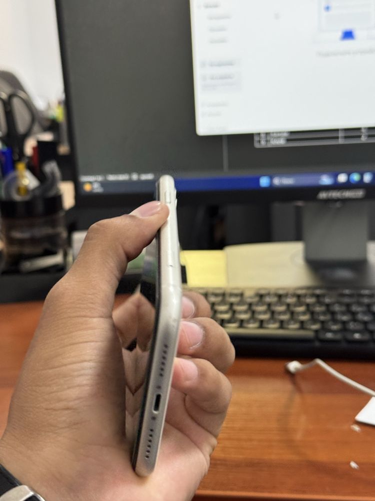 Iphone 11 128talik