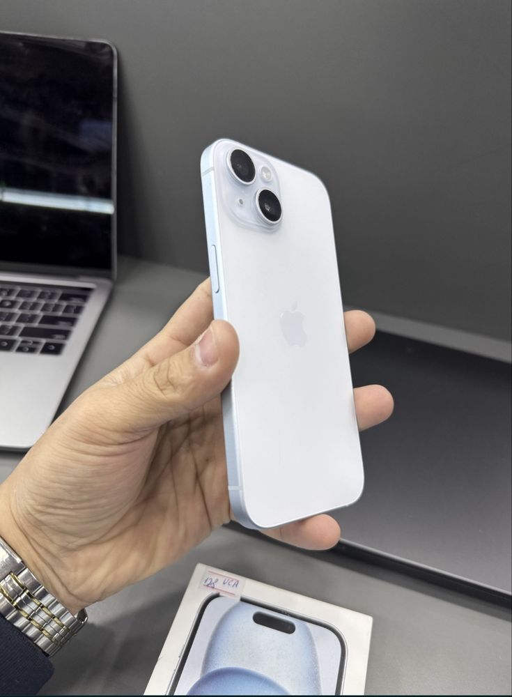 Iphone 15 blu 128gb идиял ёмкость 92%