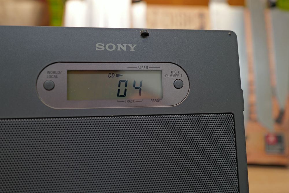 Sony ICF-CD1000 stare perfecta radio cu cd player si ceas alarma