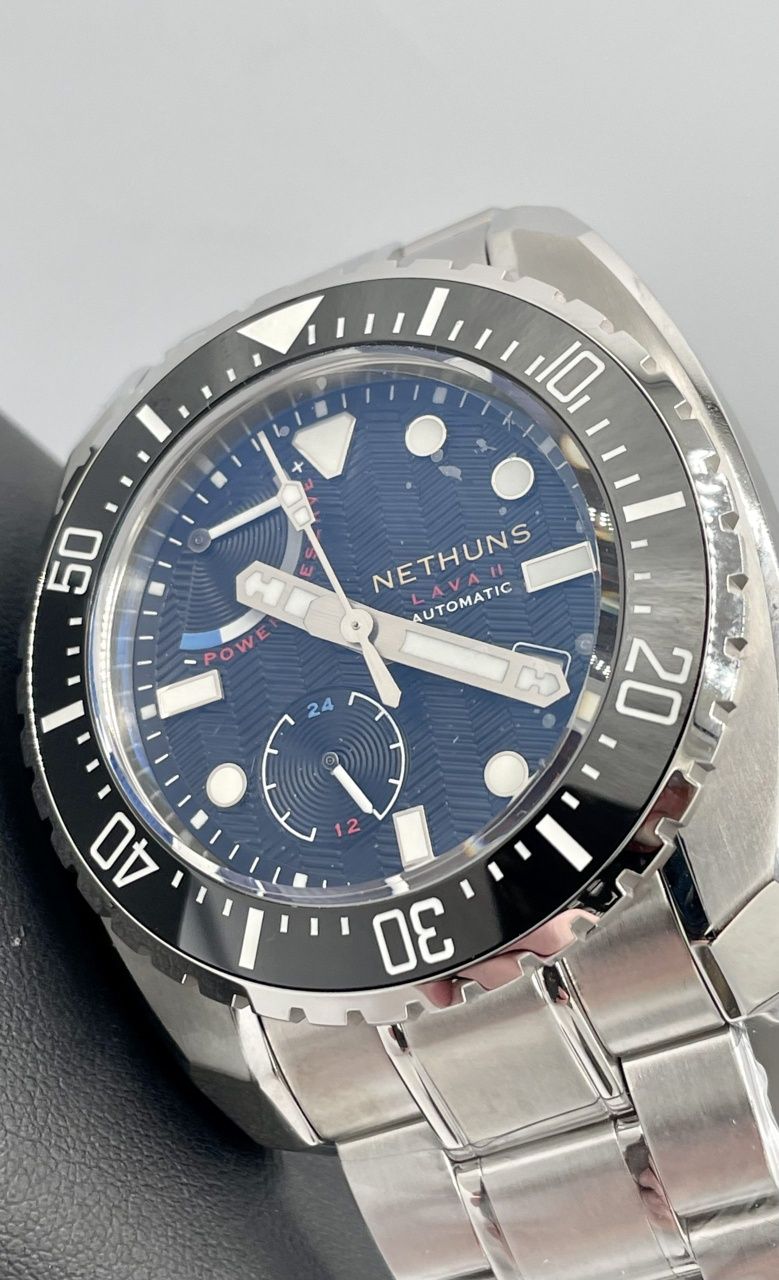 Limited Edition Diver GMT Power Reserve - Automatic WR 600M SIGILAT