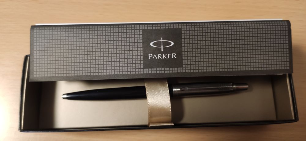 Pix Parker ediție de lux.Fabricat in Elveția.