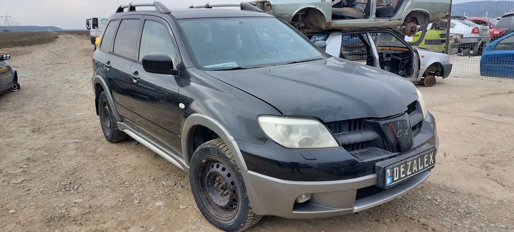 Dezmembrari Mitsubishi Outlander 2003 / 2.4 benzina 4x4