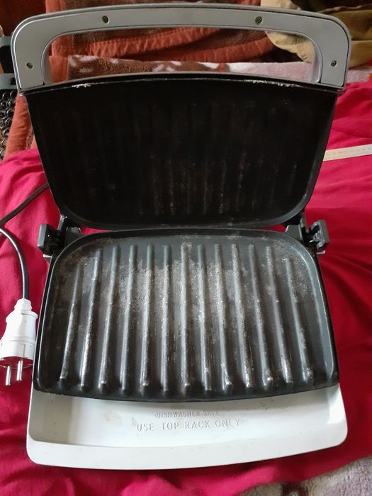 Продам Грильницу 4тысячь т.