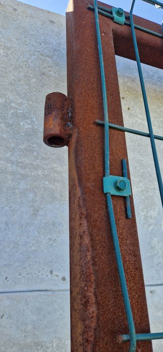 Poartă dublă din fier și plasă de oțel – 2x5m, cu balamale incluse