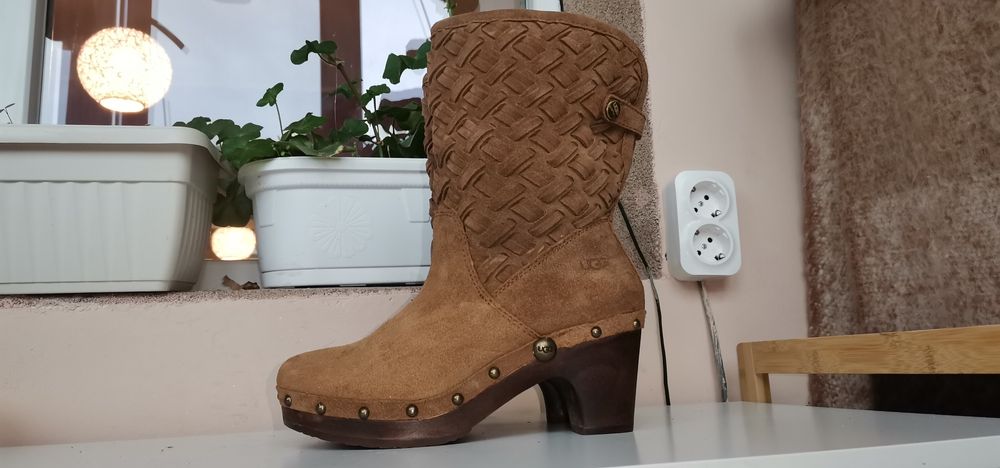 Елегантни ботуши UGG Australia 36 н.