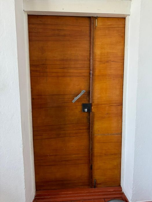 Продам межкомнатные двери