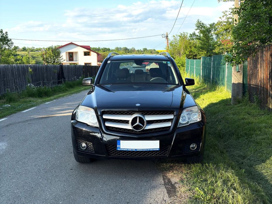 Mercedes-Benz GLK Mașină solidă, întreținută corespunzător, ideală pentru oraș și drumur