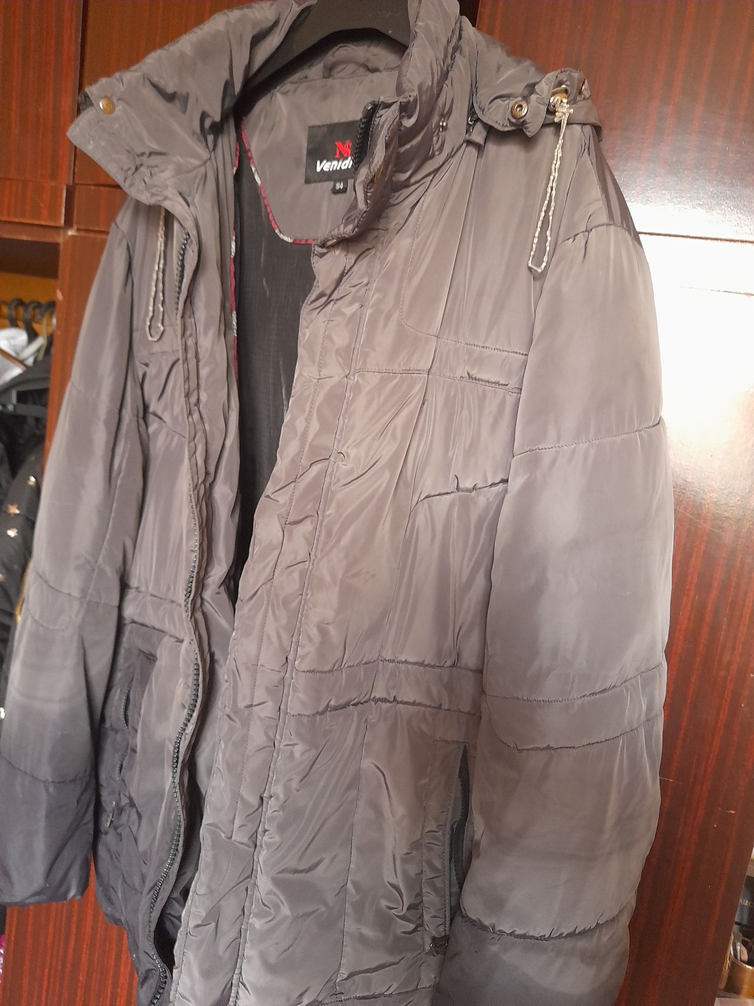 Продам мужскую зимнюю куртку, р 52-54