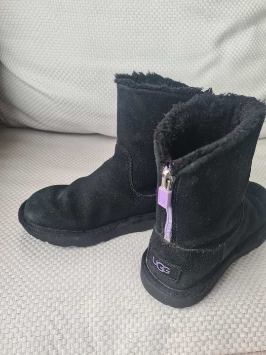 Cizme fete UGG marimea 31