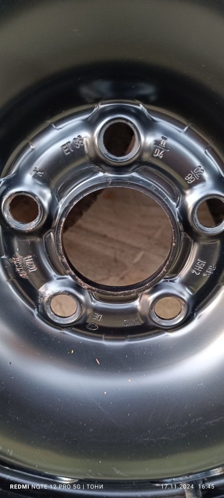 Зимни гуми Bridgestone 6мм.грайфер и резервна гума 195/65/15 WV 5x100