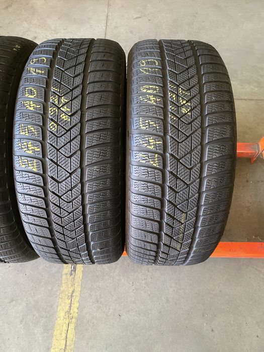 Anvelope iarna 245/40/19 Pirelli Sottozero 3 RFT 245 40 19 R19