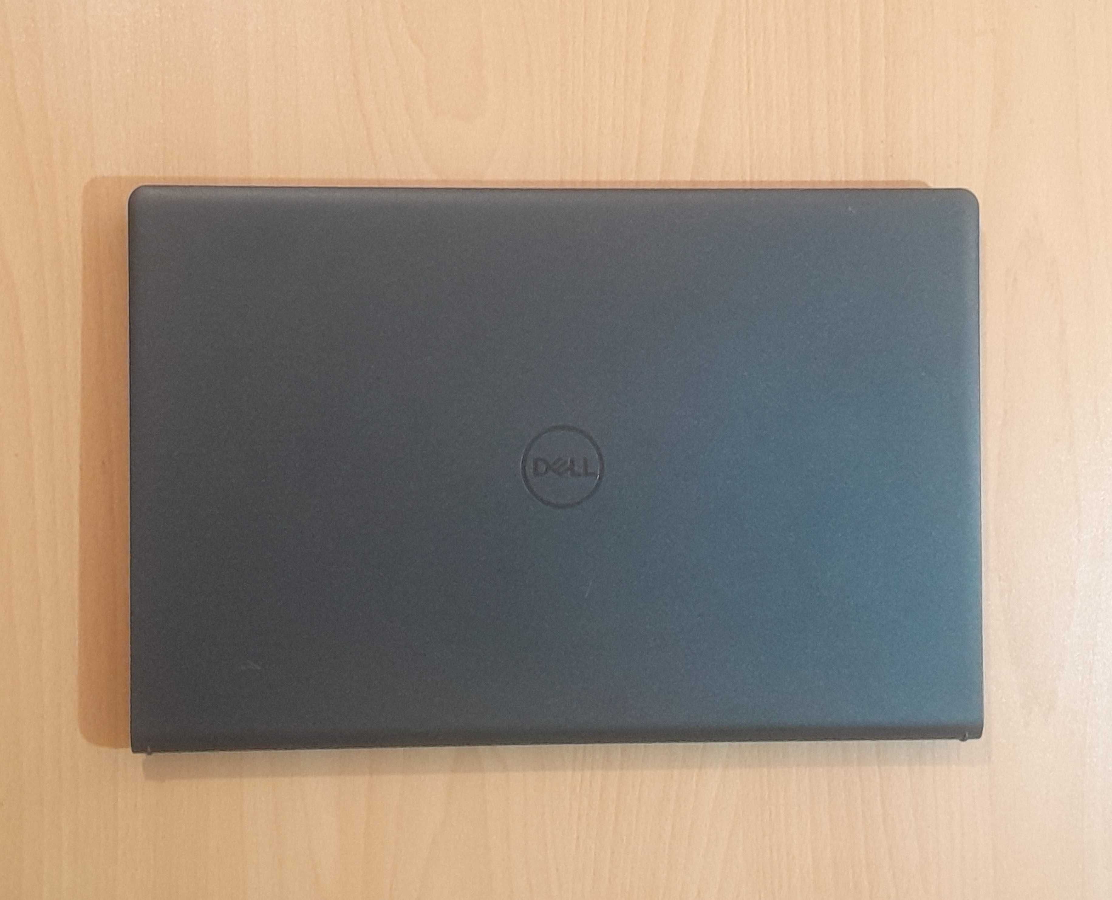 Лаптоп DELL Inspiron 15 3511 / I5-1135G7 / 240Gb NVME / 8Gb DDR4